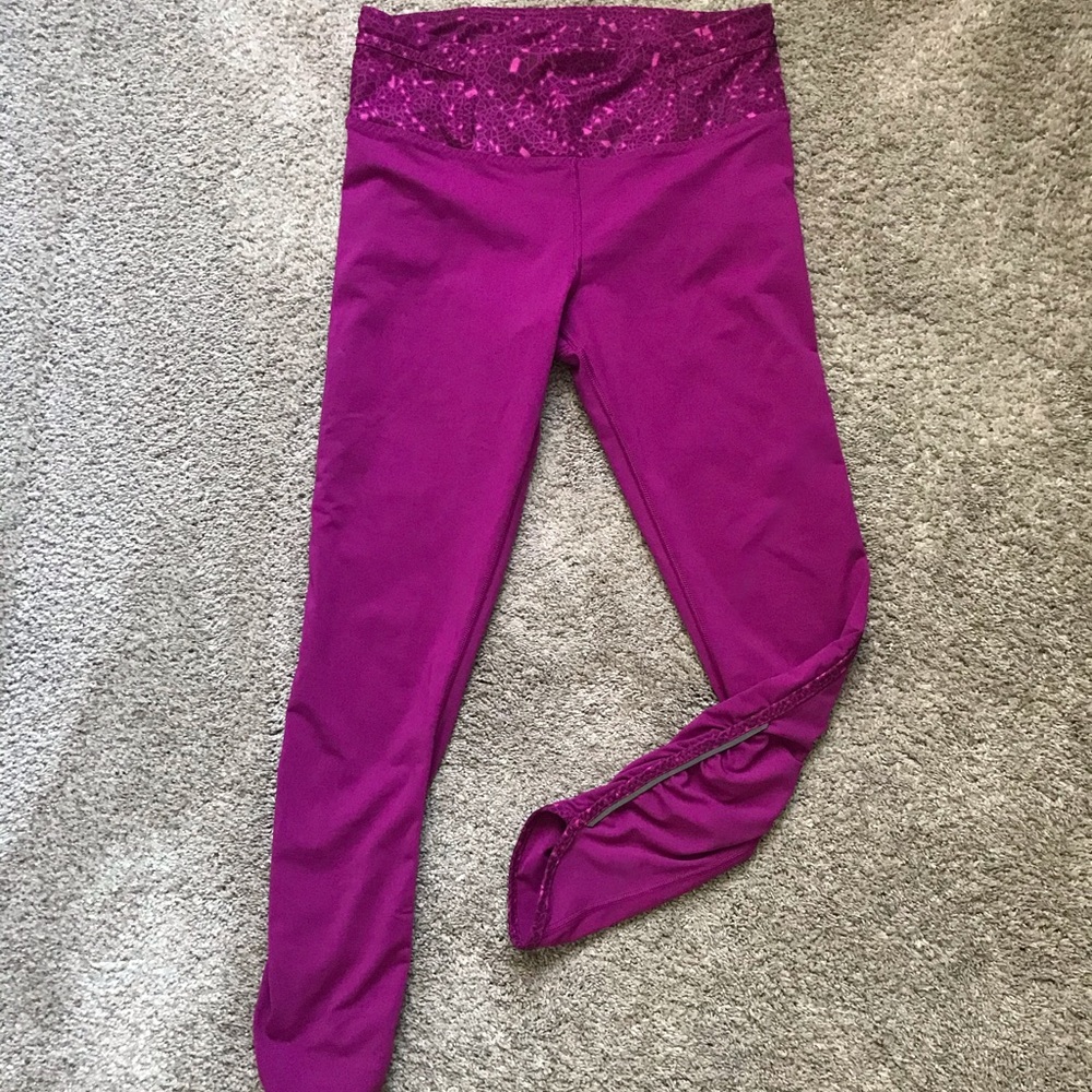 LuluLemon yoga pants